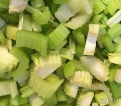 کرفس تازه شسته شده با بسته بندی استاندارد و بهداشتی